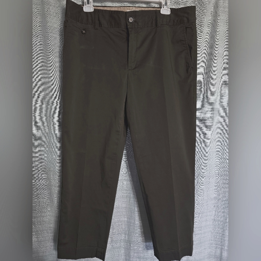 Sz 12 Olive Banana Republic Capris Chino